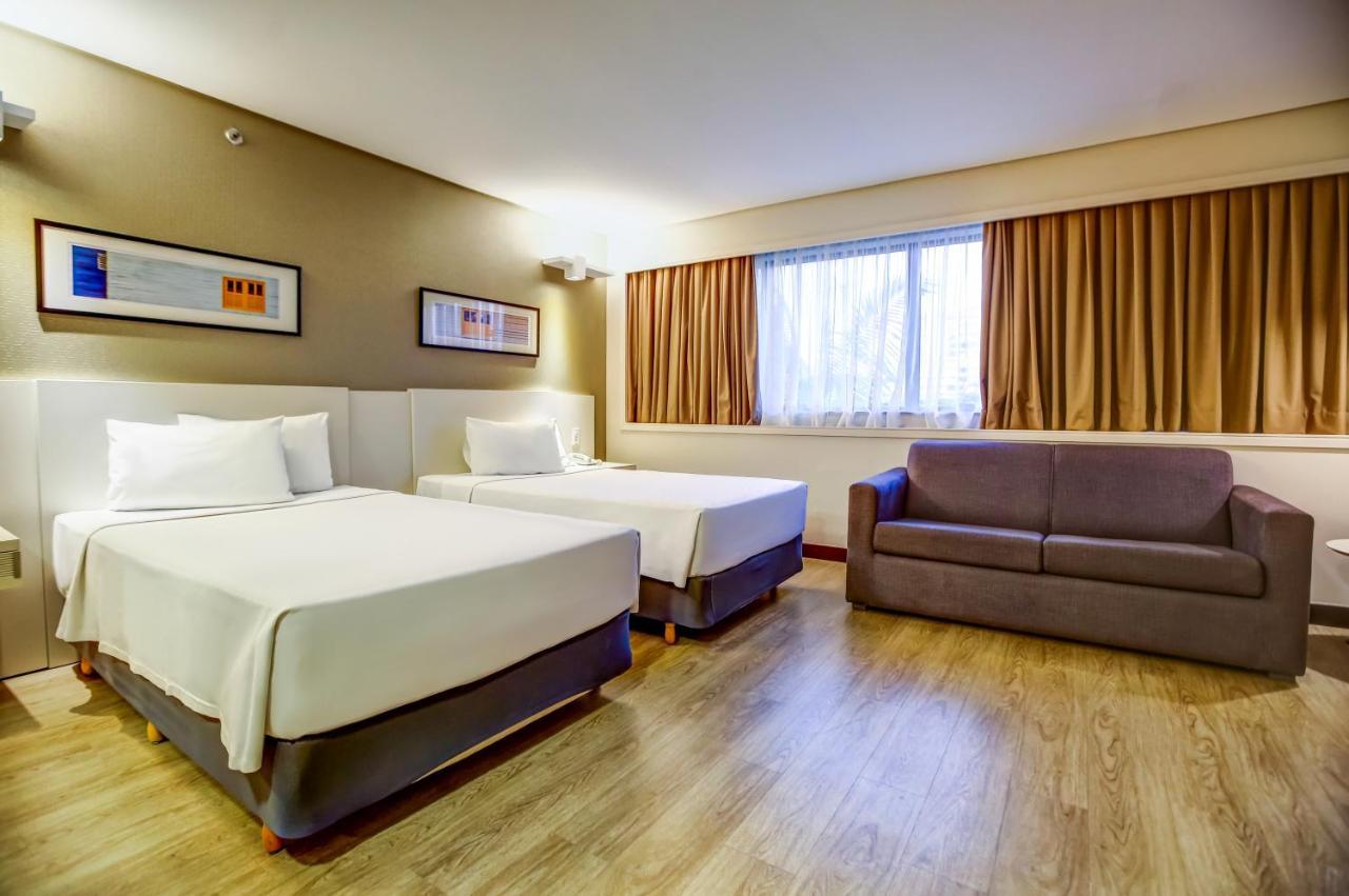 Comfort Suites Brasília Exterior photo
