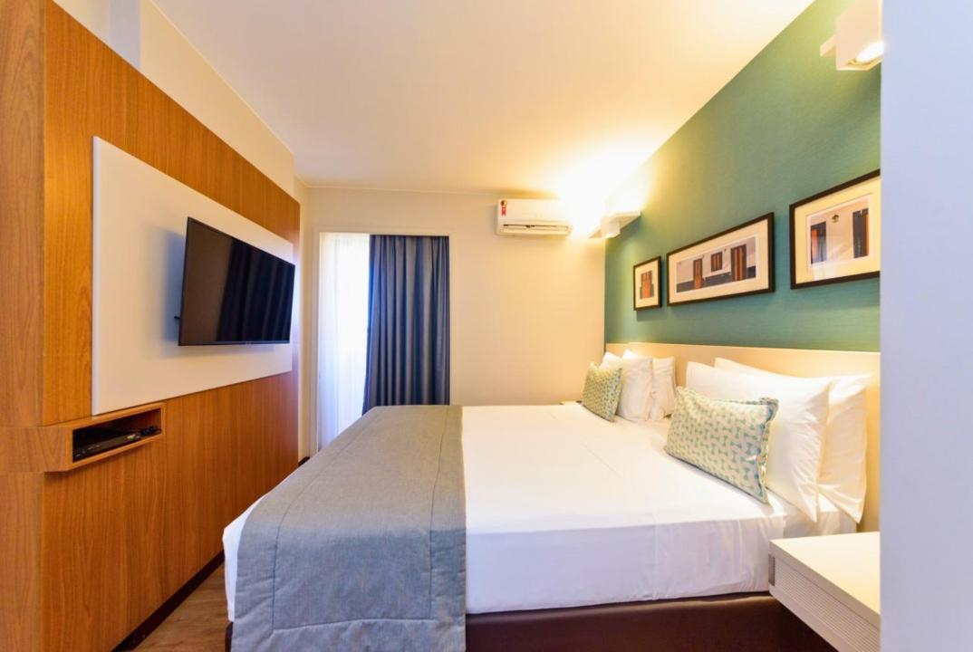 Comfort Suites Brasília Exterior photo